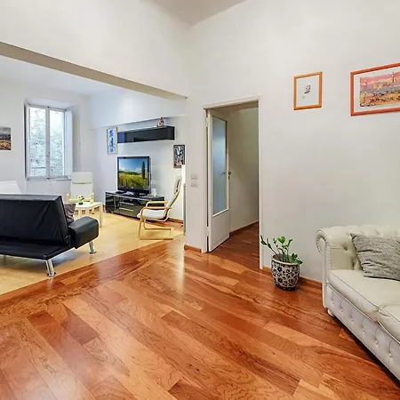 Apartman Ele *
